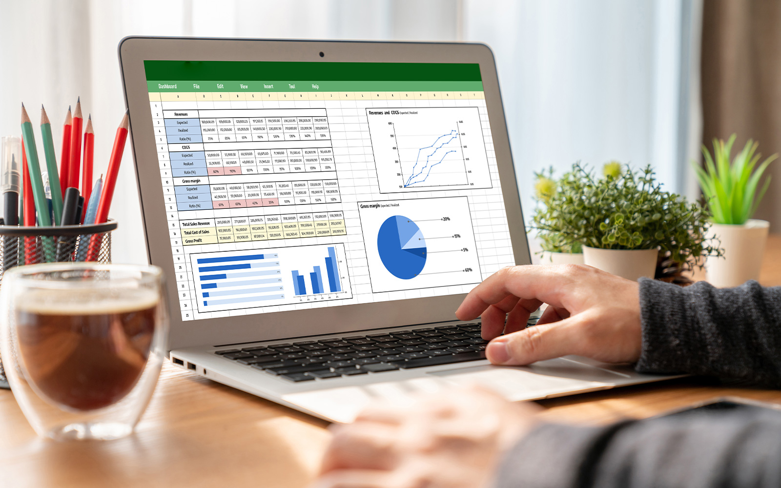 CREACION DE GRAFICOS AVANZADOS CON TABLAS DINAMICAS EN EXCEL