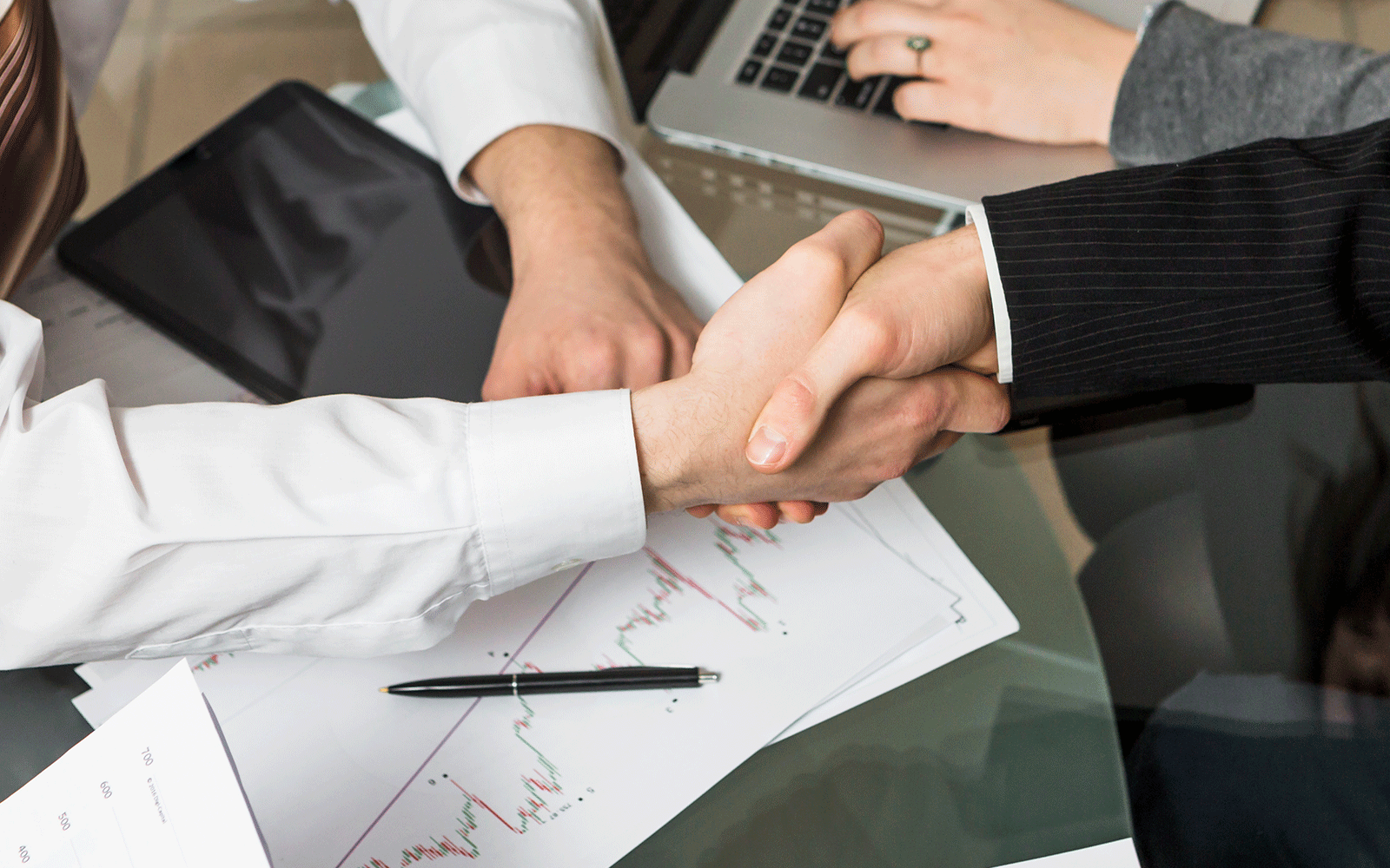 TÉCNICAS Y HABILIDADES PARA LA MEDIACIÓN, MANEJO Y RESOLUCIÓN DE CONFLICTOS EN EQUIPOS DE TRABAJO